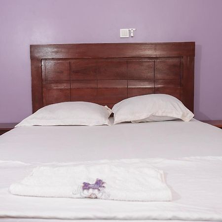 Hotel Appart B4U Яунде Екстер'єр фото