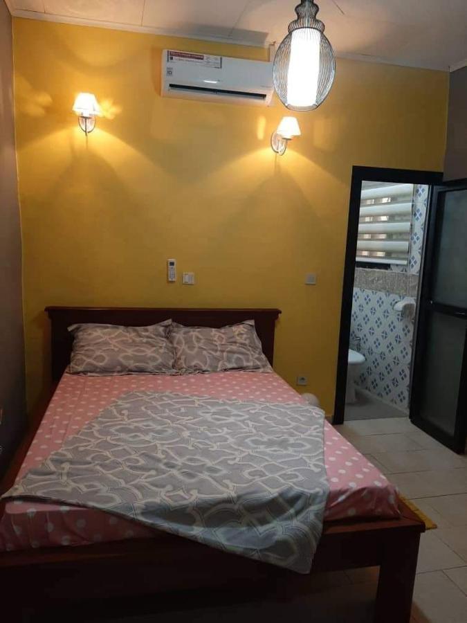 Hotel Appart B4U Яунде Екстер'єр фото