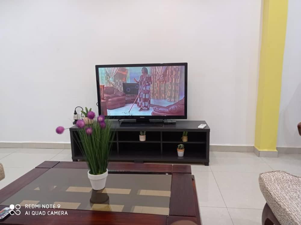 Hotel Appart B4U Яунде Екстер'єр фото