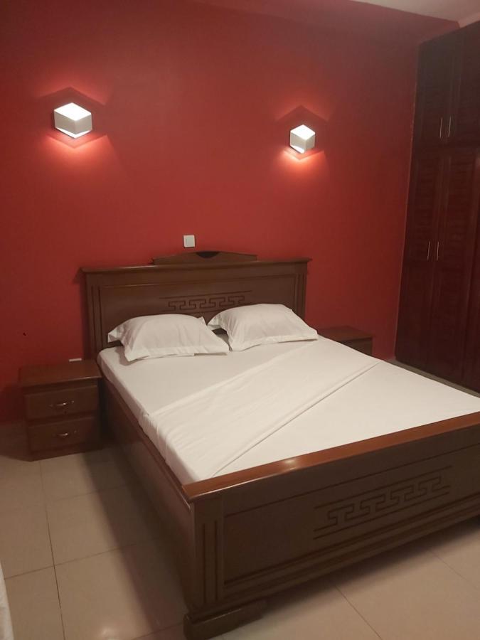Hotel Appart B4U Яунде Екстер'єр фото