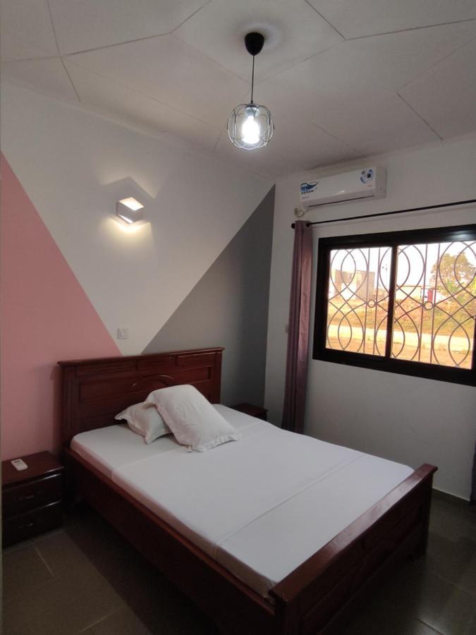 Hotel Appart B4U Яунде Екстер'єр фото