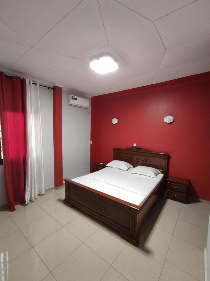 Hotel Appart B4U Яунде Екстер'єр фото