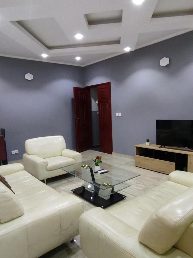 Hotel Appart B4U Яунде Екстер'єр фото