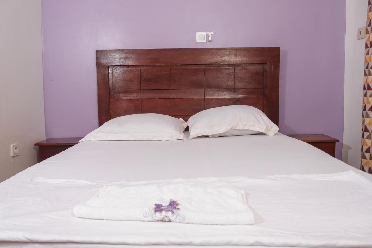 Hotel Appart B4U Яунде Екстер'єр фото